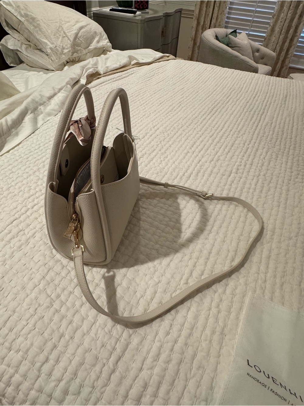 Louenhide Cream Pebbled Leather Shoulder Bag with Detachable Strap